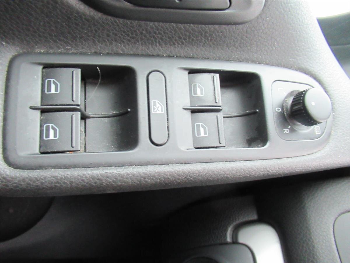 Volkswagen Golf Hatchback 1,2 l 77 kw