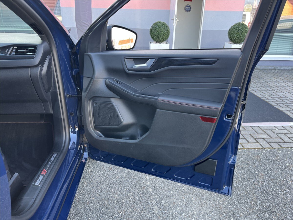 Ford Kuga SUV / Terénní 2,5 l 165 kw