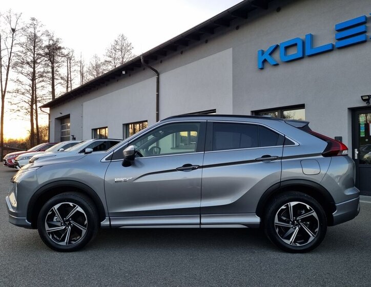 Mitsubishi Ostatní SUV / Terénní 2,4 l 138 kw