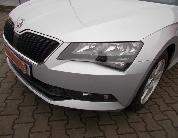 Škoda Superb Sedan 2,0 l 110 kw