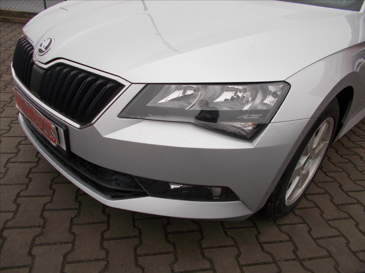 Škoda Superb Sedan 2,0 l 110 kw