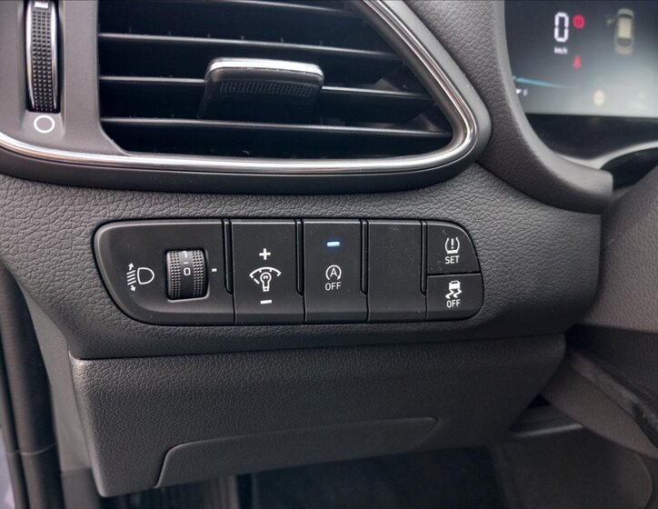 Hyundai i30 Hatchback 1,5 l 70 kw