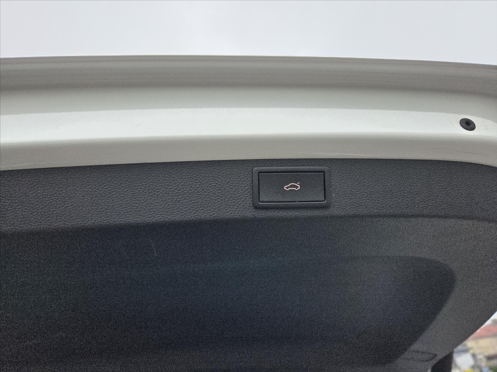 Škoda Karoq SUV 1,5 l 110 kw