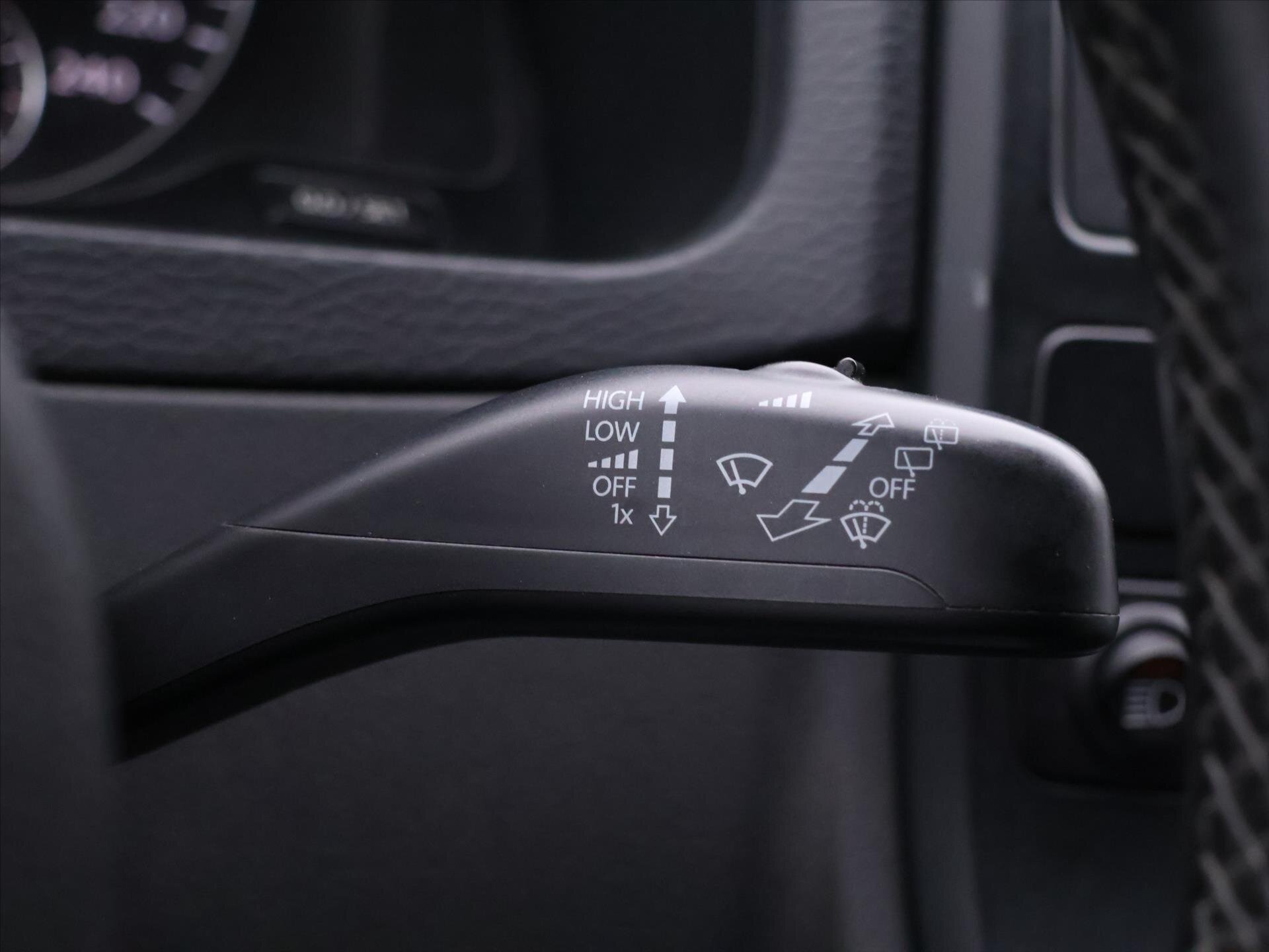 Volkswagen Multivan Kombi 2,0 l 103 kw