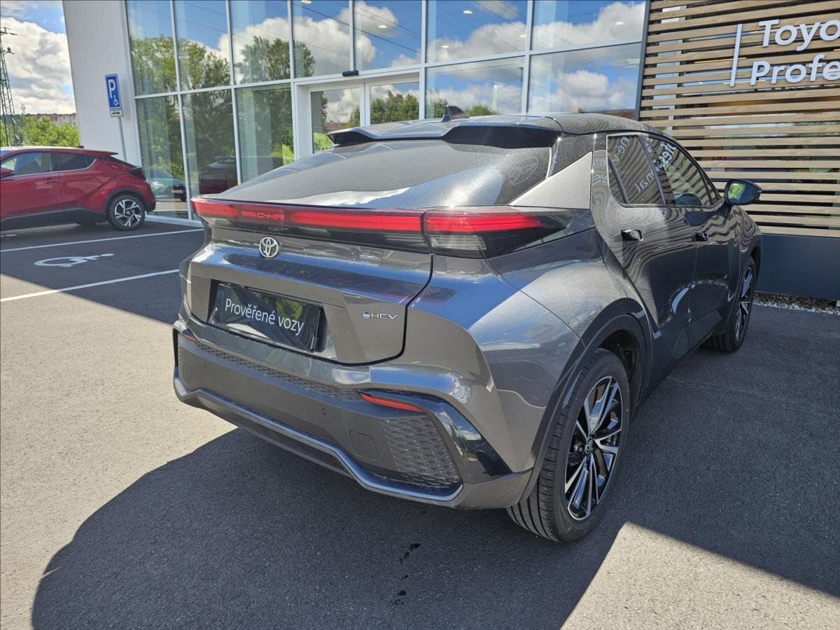 Toyota C-HR Hatchback 1,8 l 72 kw