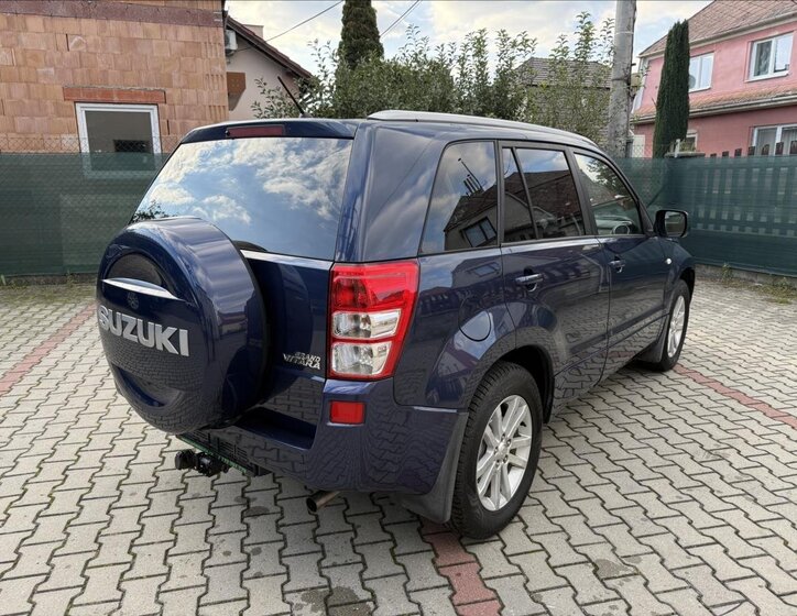 Suzuki Grand Vitara SUV / Terénní 2,0 l 103 kw