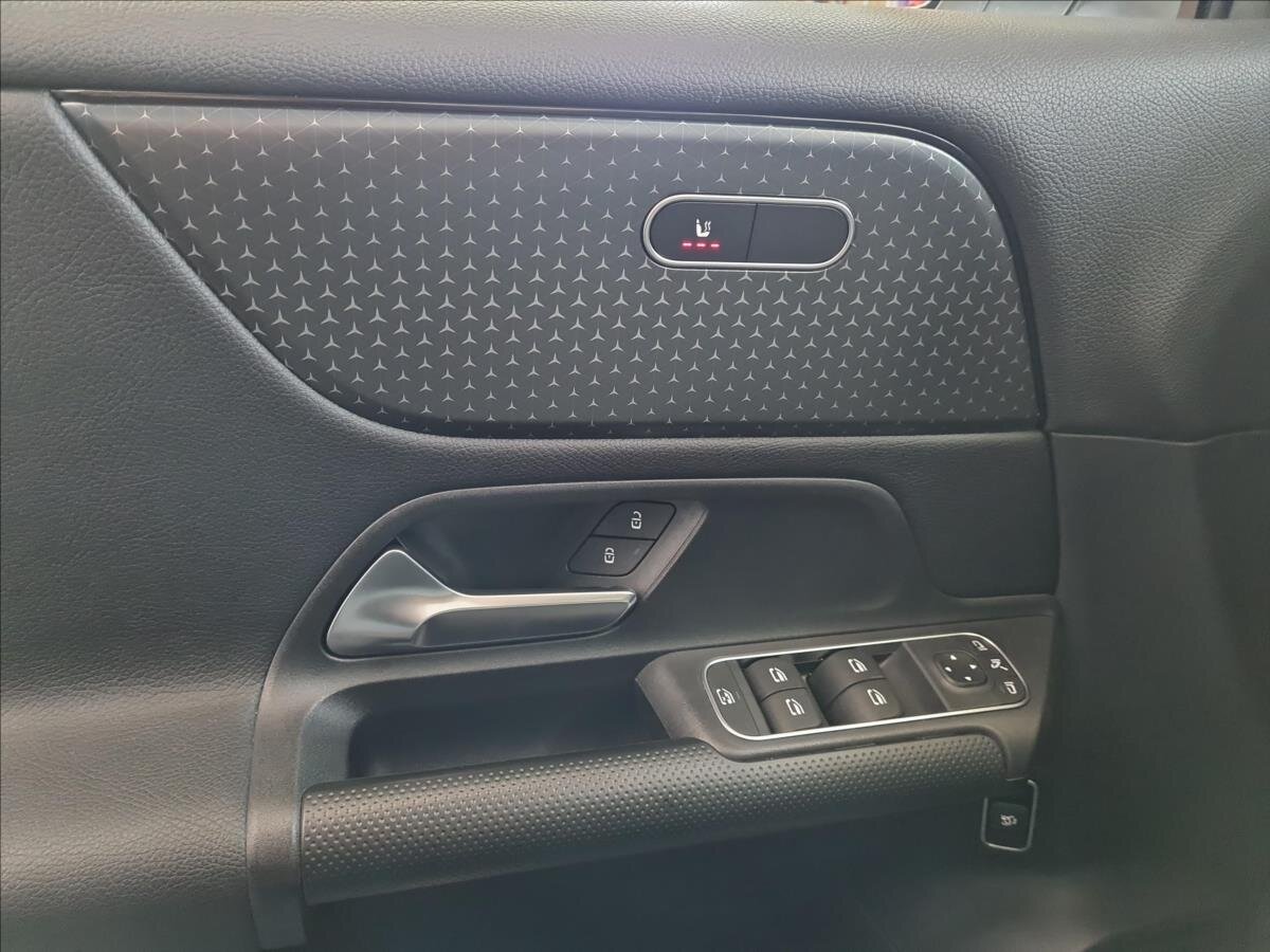 Mercedes-Benz GLB SUV 2,0 l 140 kw