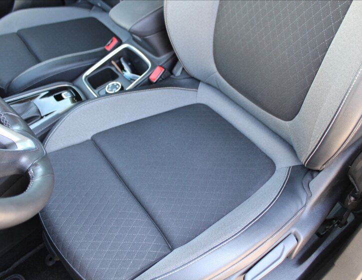 Opel Grandland X SUV / Terénní 1,5 l 96 kw