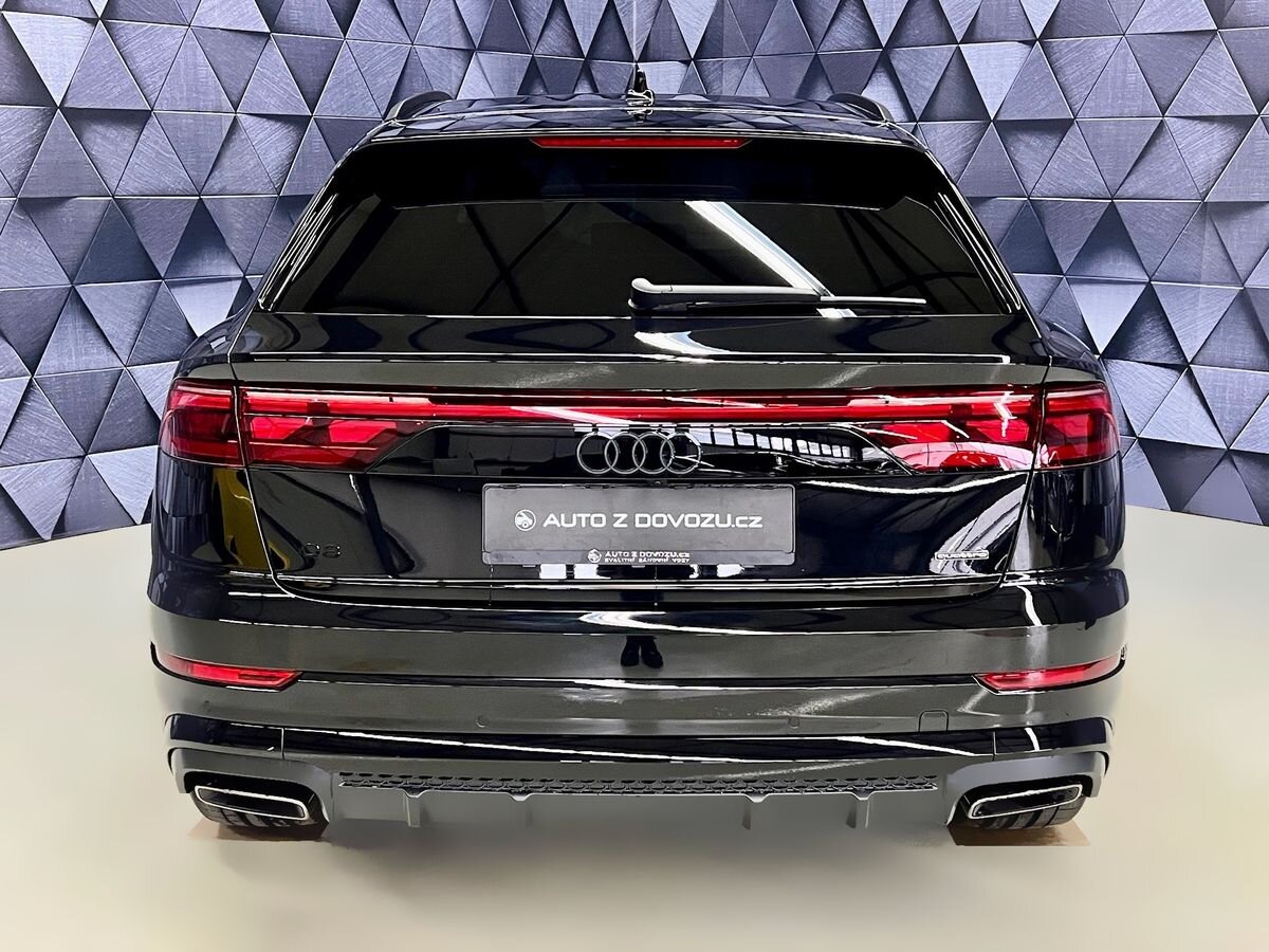 Audi Q8 SUV / Terénní 3,0 l 210 kw