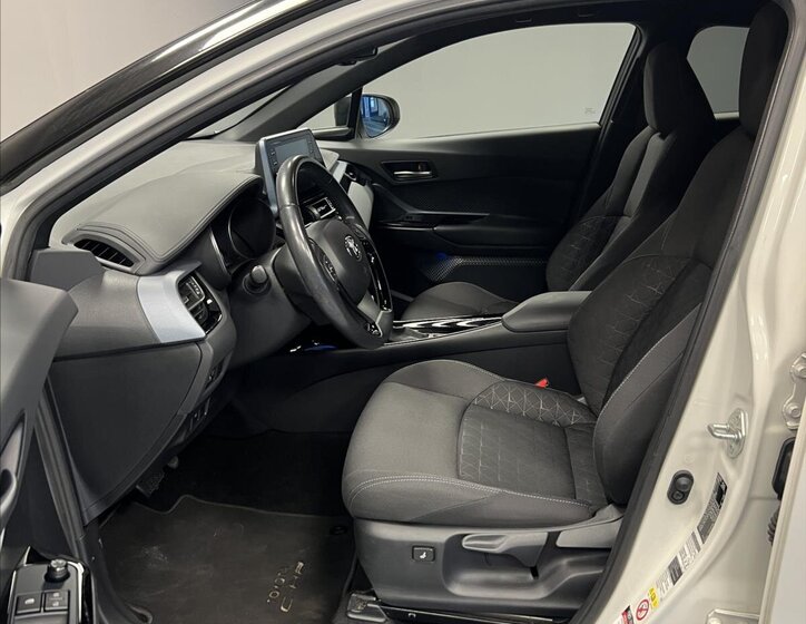 Toyota C-HR Hatchback 1,8 l 72 kw