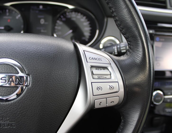 Nissan X-Trail SUV 1,6 l 96 kw