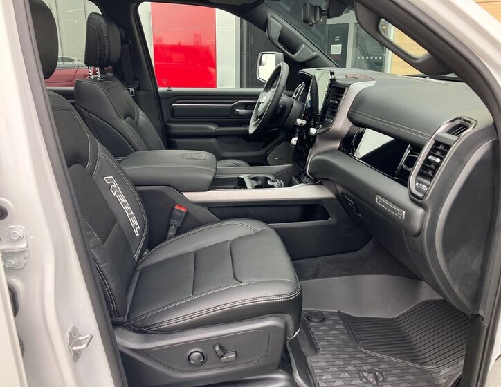 Dodge RAM Pick-up 3,0 l 313 kw