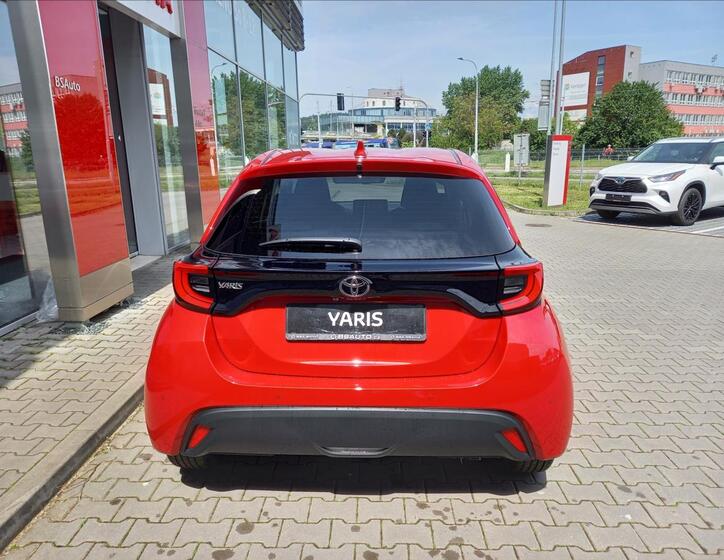 Toyota Yaris 5