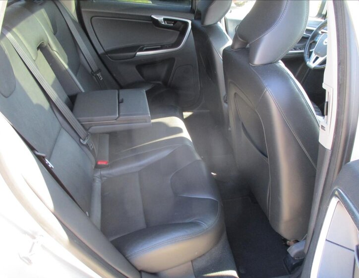 Volvo XC60 SUV / Terénní 2,4 l 133 kw