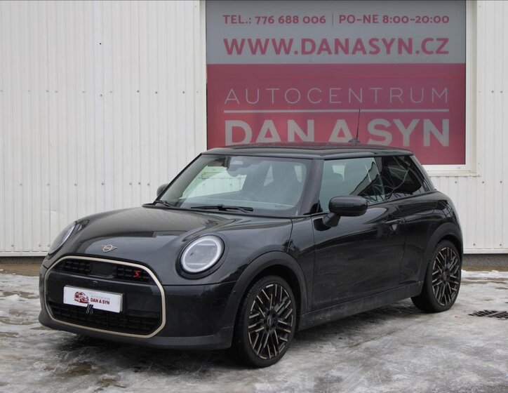 Mini Cooper Hatchback 2,0 l 150 kw