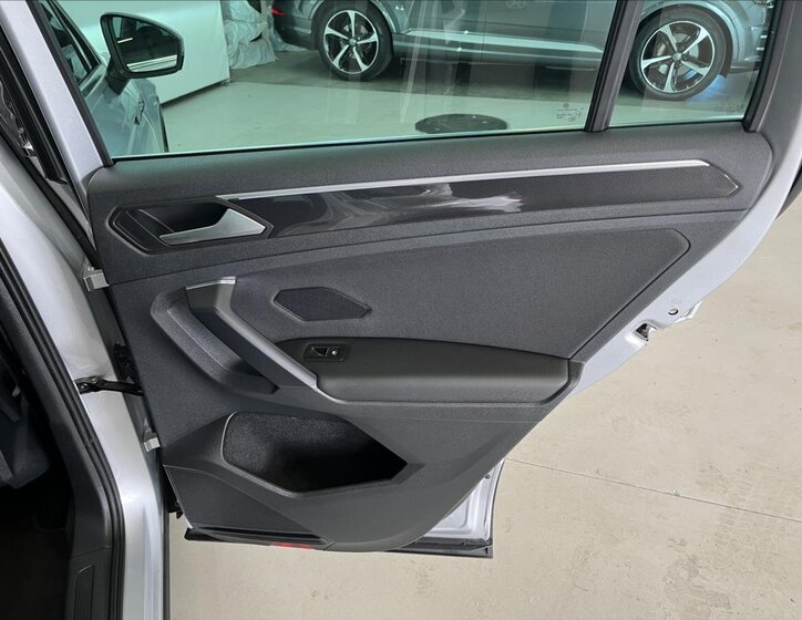 Volkswagen Tiguan SUV 1,5 l 110 kw