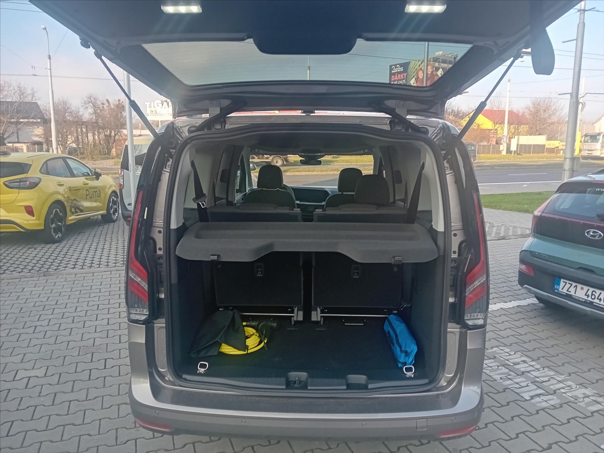 Ford Tourneo Connect Kombi 1,5 l 0