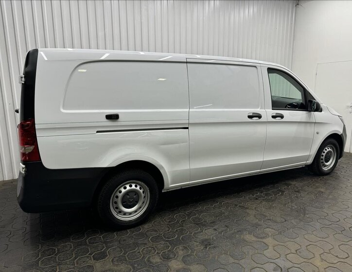 Mercedes-Benz Vito 9