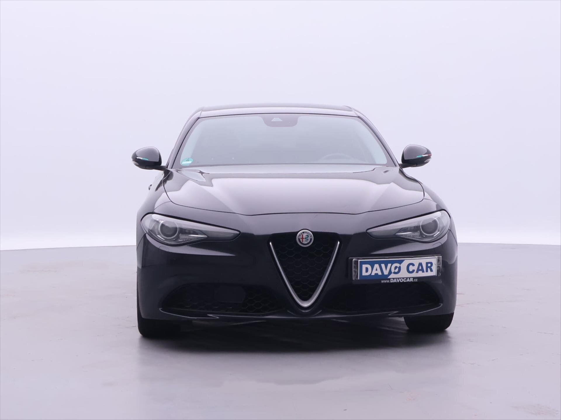 Alfa Romeo Giulia Sedan / Limuzína 2,1 l 110 kw