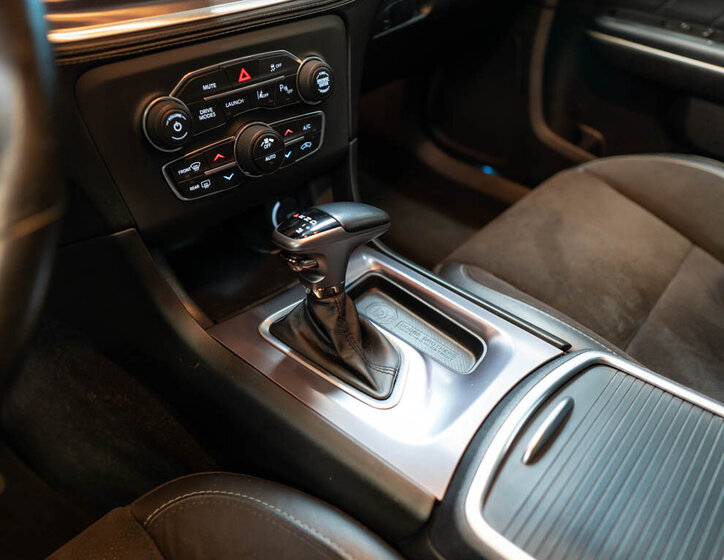 Dodge Charger Sedan / Limuzína 6,4 l 361 kw