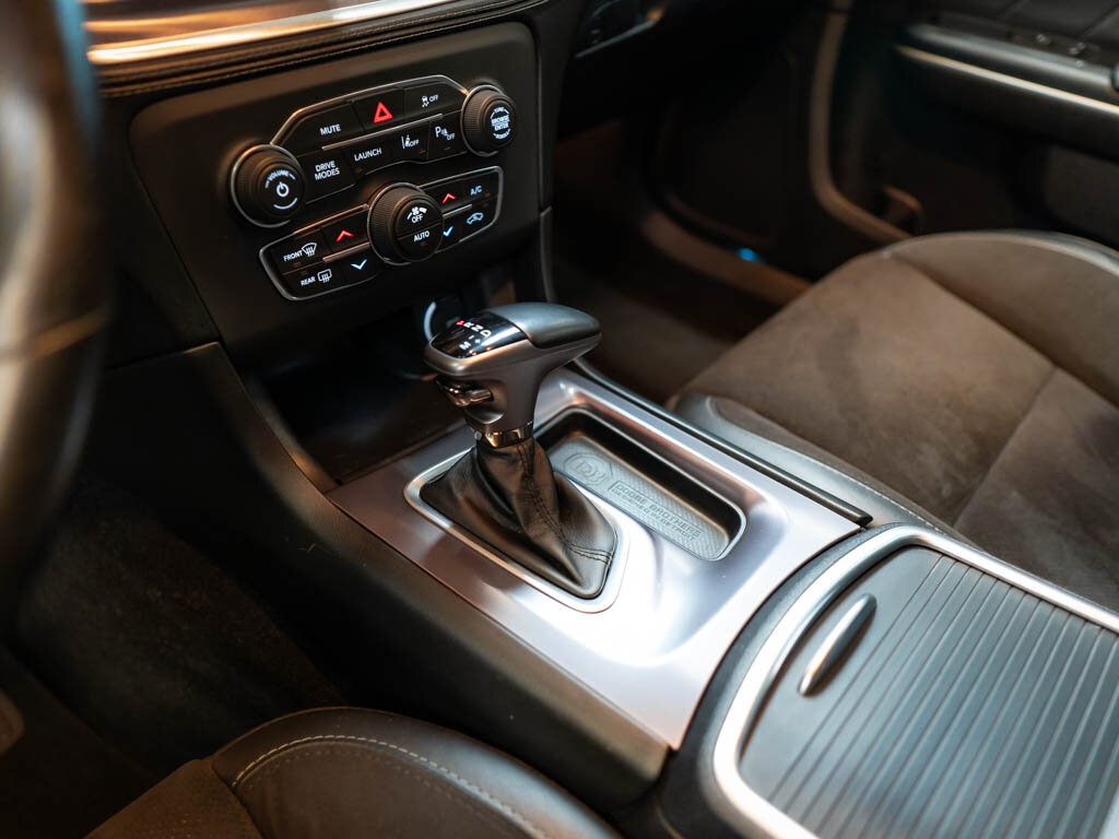 Dodge Charger Sedan / Limuzína 6,4 l 361 kw