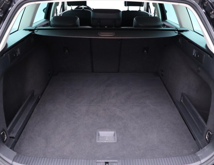 Volkswagen Passat 10