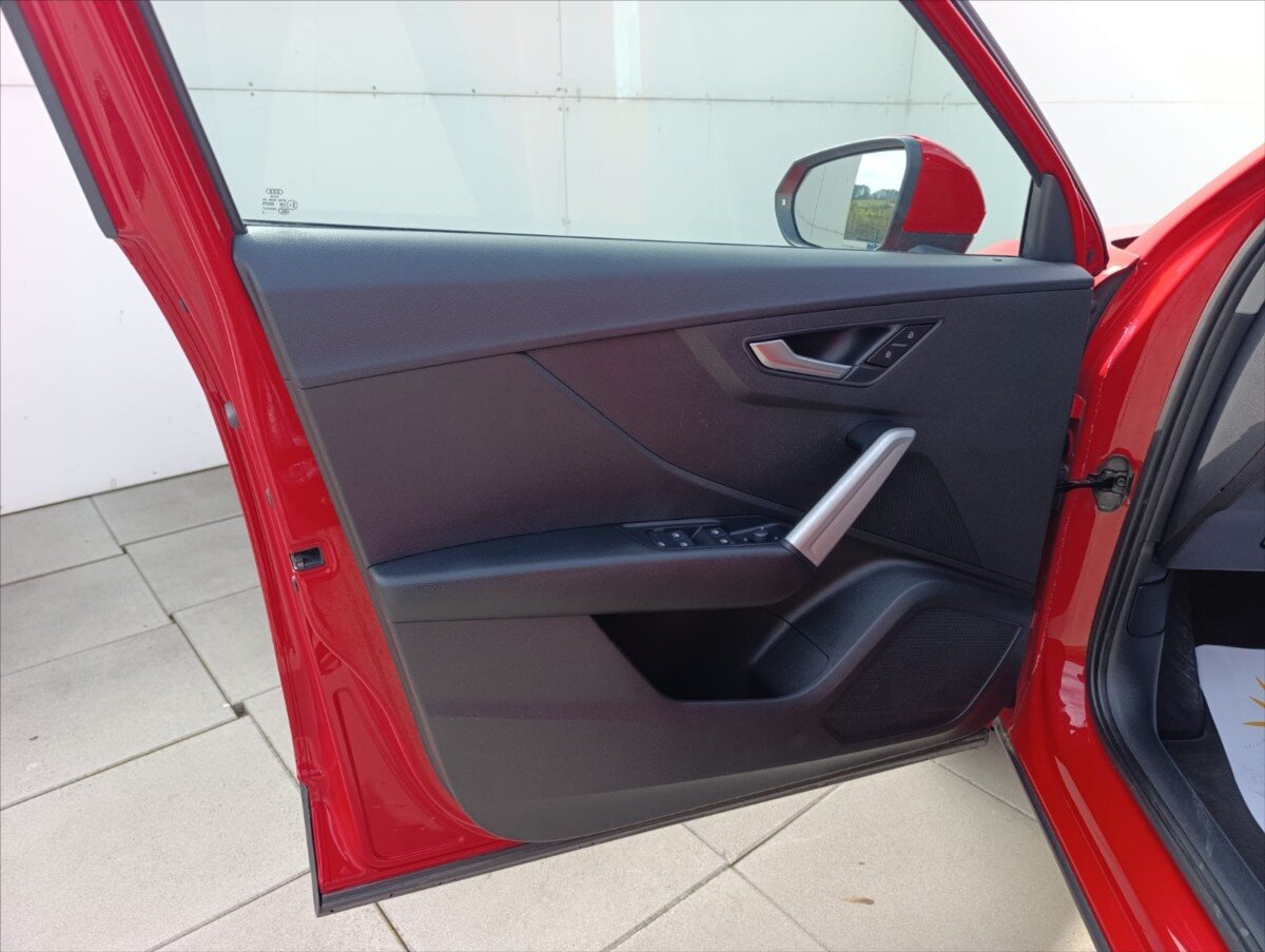 Audi Q2 SUV / Terénní 999,0 85 kw