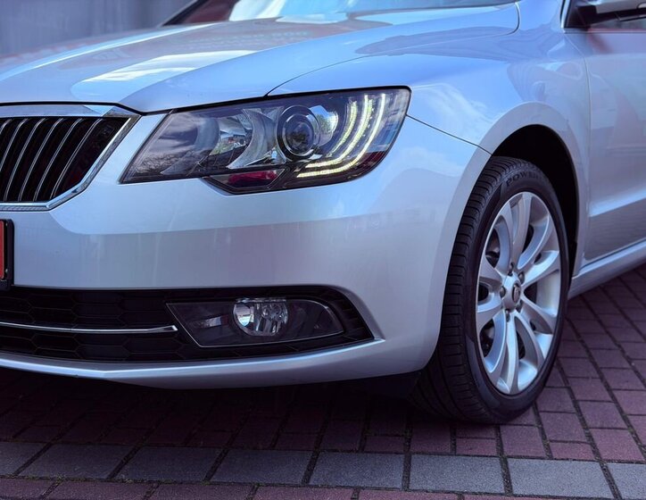 Škoda Superb Kombi 2,0 l 103 kw