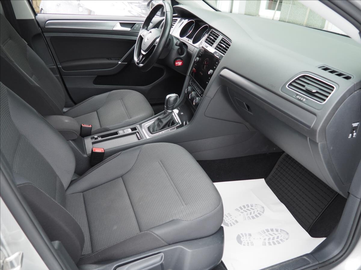 Volkswagen Golf Hatchback 1,6 l 85 kw