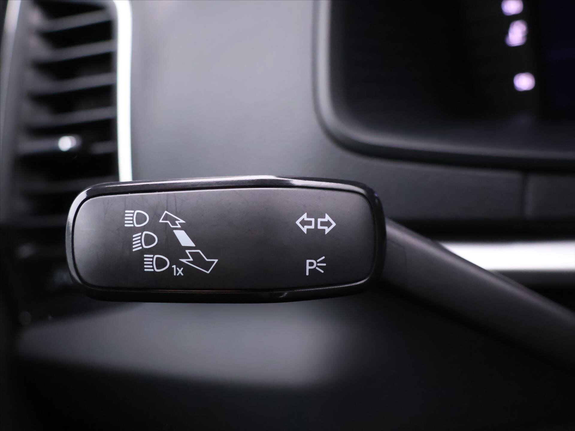 Škoda Karoq SUV / Terénní 2,0 l 85 kw