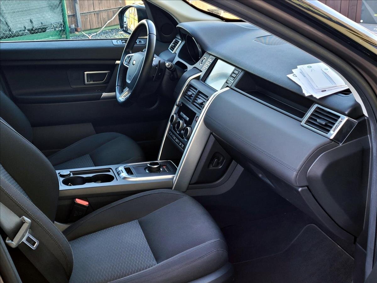 Land Rover Discovery Sport SUV / Terénní 2,0 l 110 kw