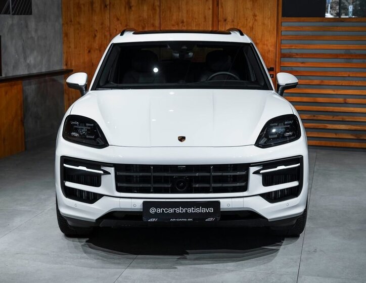 Porsche Cayenne SUV 3,0 l 260 kw