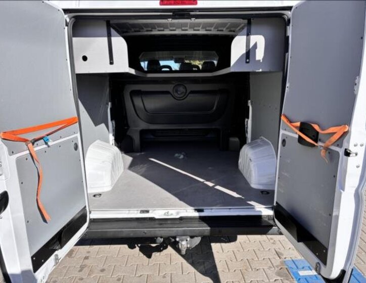 Opel Movano Skříň 2,2 l 103 kw