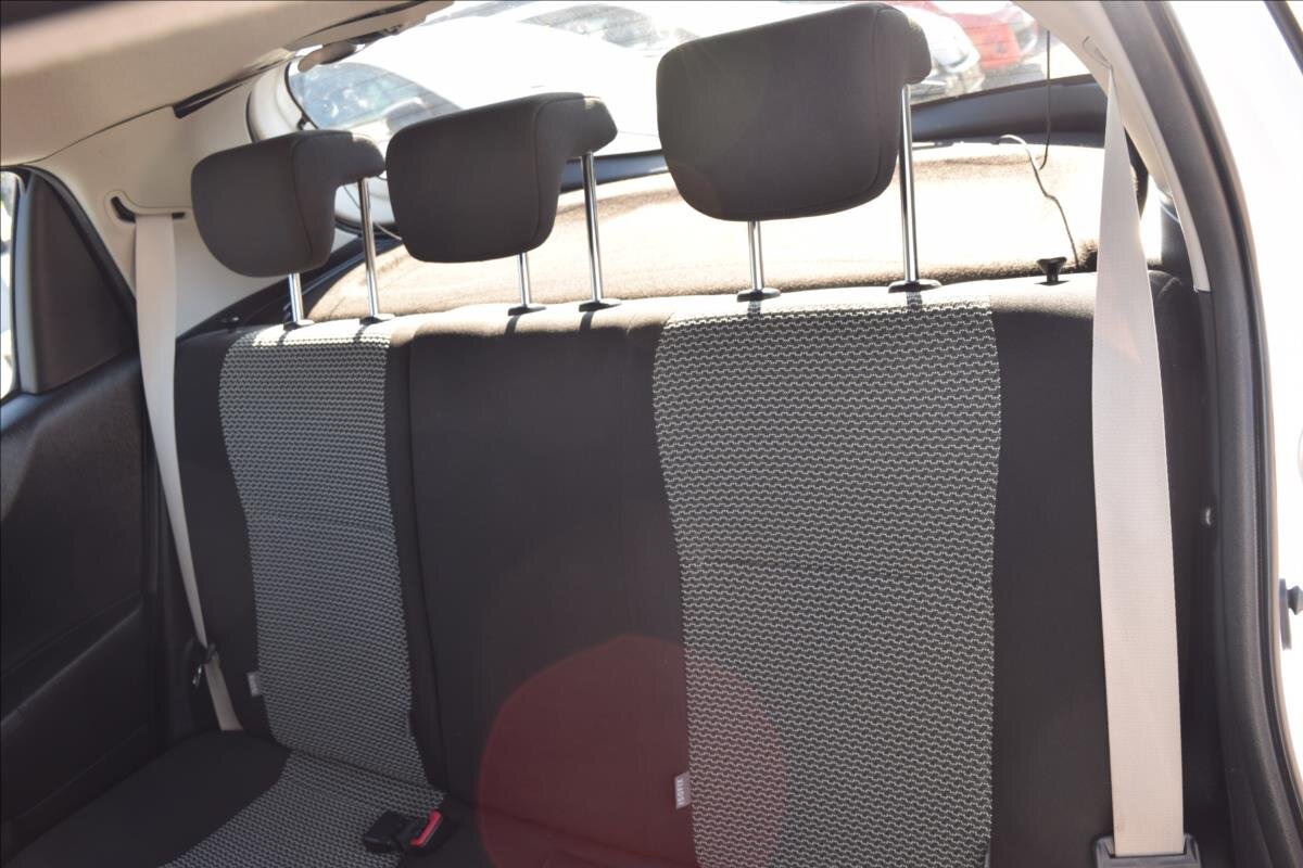 Toyota Yaris Hatchback 998,0 51 kw