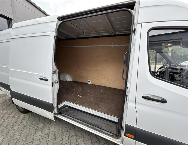 Mercedes-Benz Sprinter 22