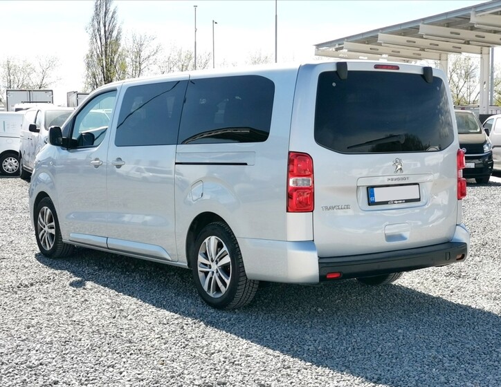 Peugeot Traveller 4