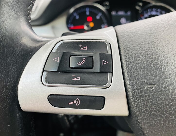 Volkswagen Passat Sedan / Limuzína 2,0 l 130 kw