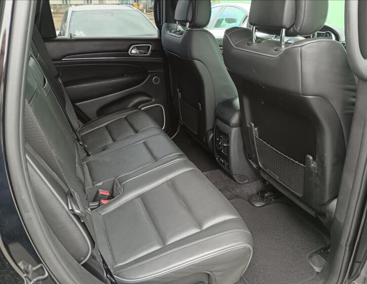 Jeep Grand Cherokee 18