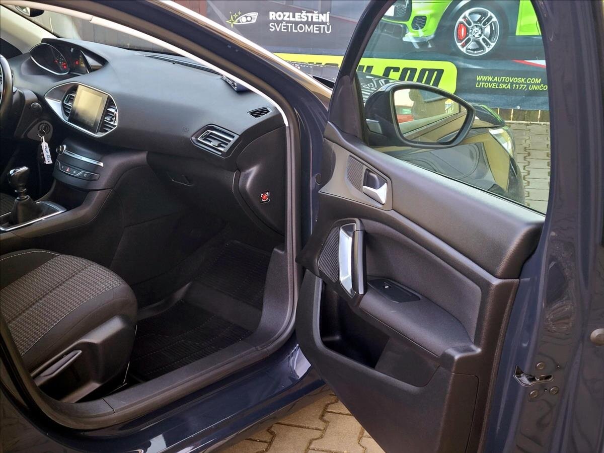 Peugeot 308 Hatchback 1,5 l 75 kw