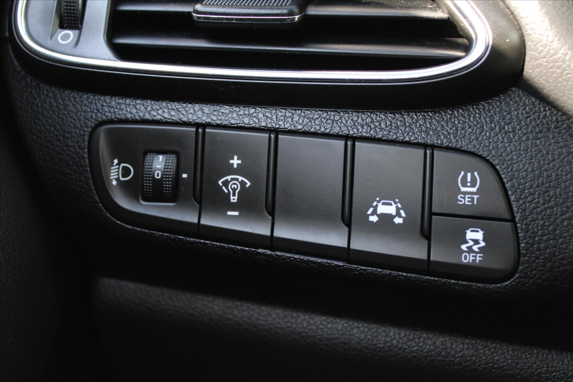 Hyundai i30 Hatchback 998,0 88 kw