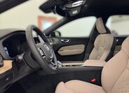 Volvo XC60 SUV / Terénní 2,0 l 184 kw