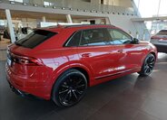 Audi Q8 SUV / Terénní 3,0 l 210 kw