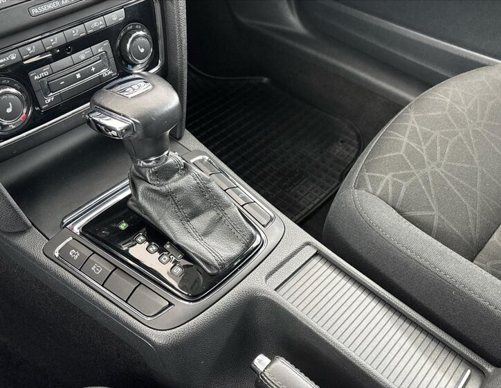 Škoda Superb Kombi 2,0 l 103 kw