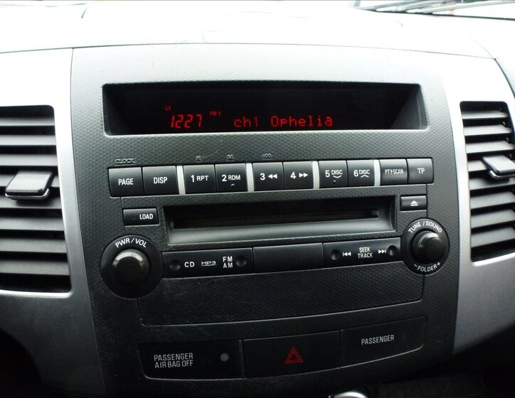 Citroën C-Crosser SUV 2,2 l 115 kw