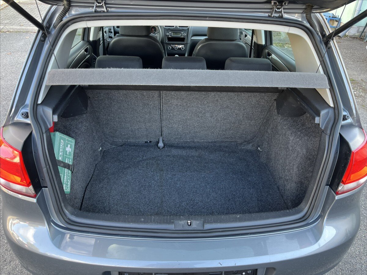 Volkswagen Golf Hatchback 1,6 l 75 kw