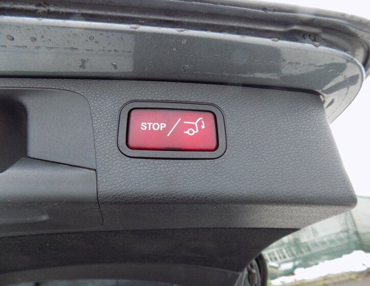 Mercedes-Benz Třídy E 9