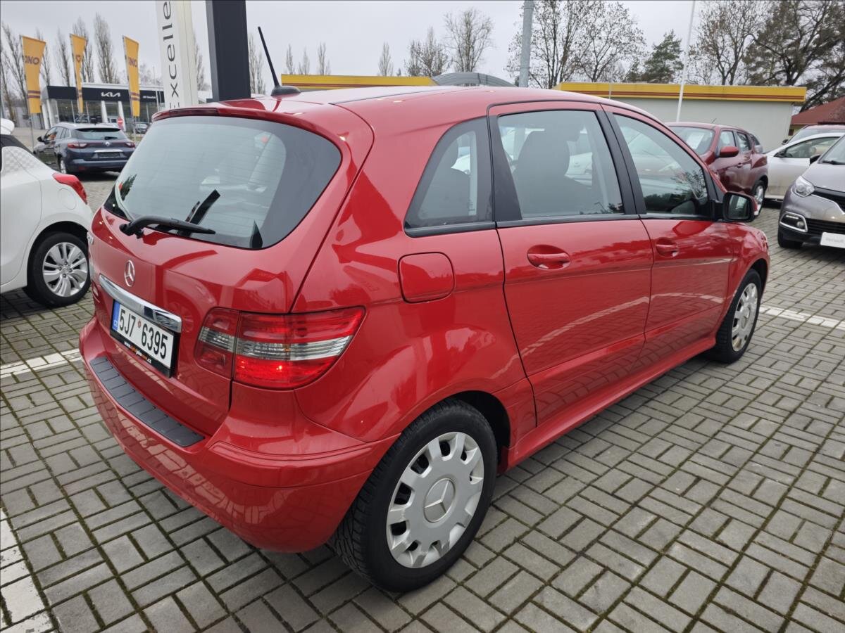 Mercedes-Benz Třídy B MPV 2,0 l 100 kw
