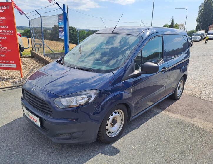 Ford Transit Courier 1