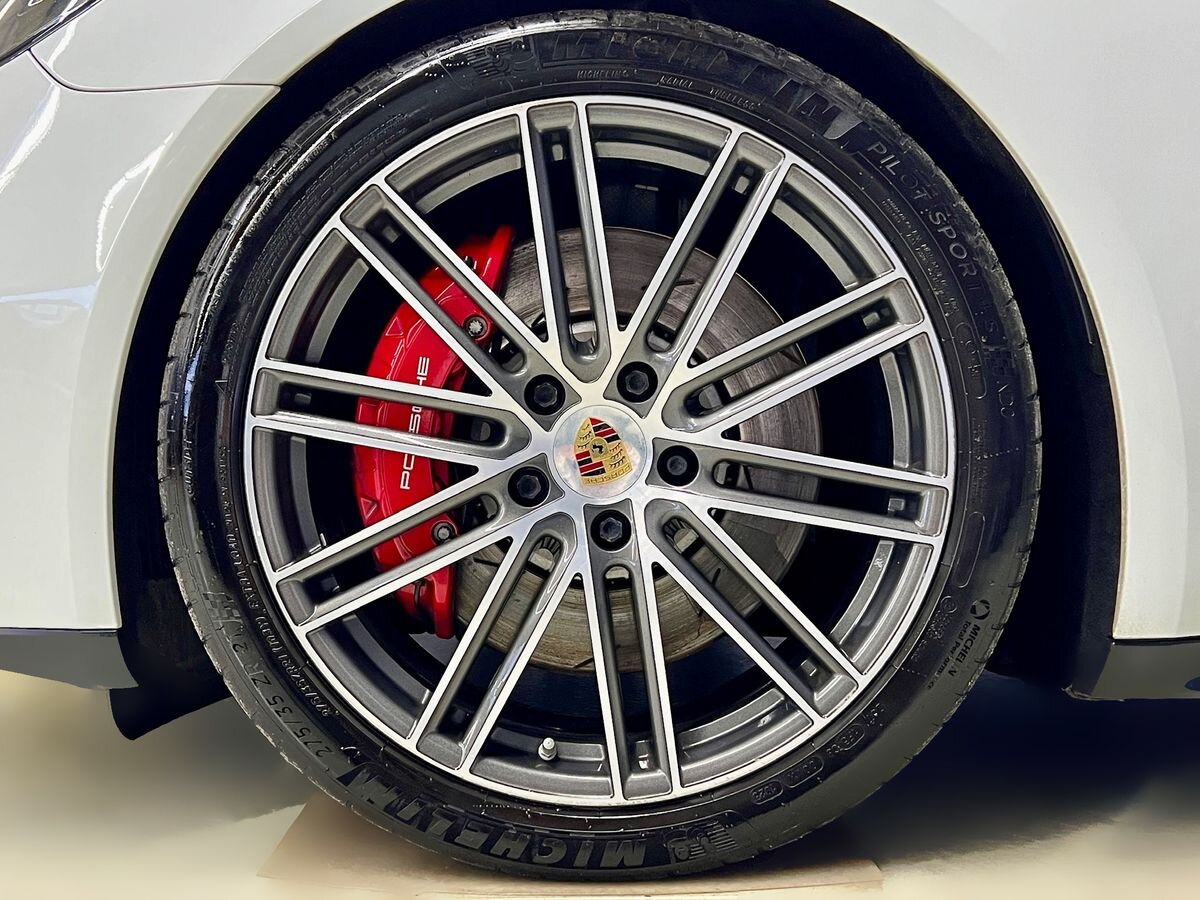 Porsche Panamera Kombi 4,0 l 338 kw