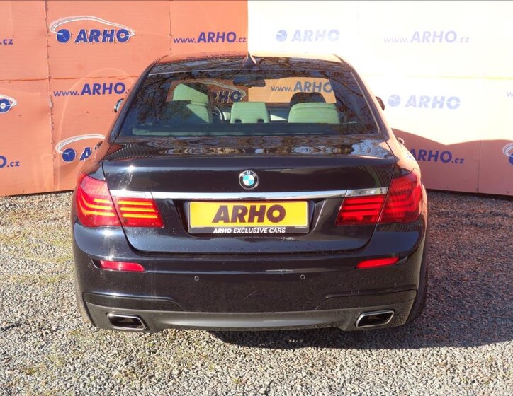 BMW Řada 7 Sedan 4,4 l 330 kw